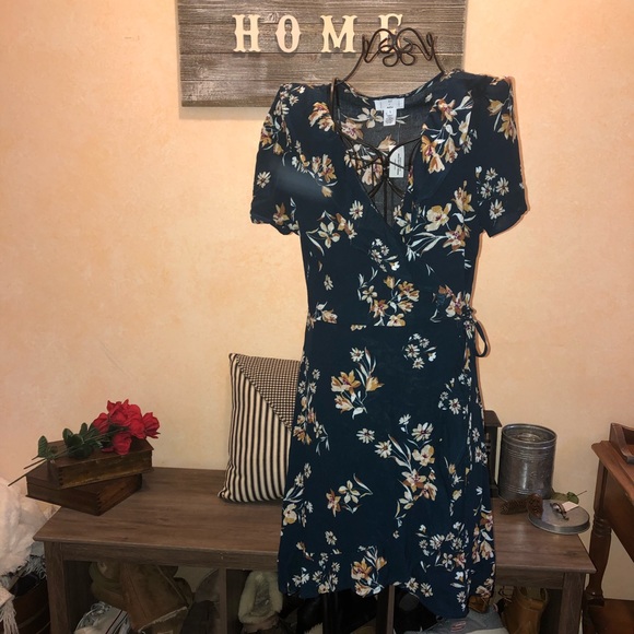 NWT wrap dress - Picture 1 of 4